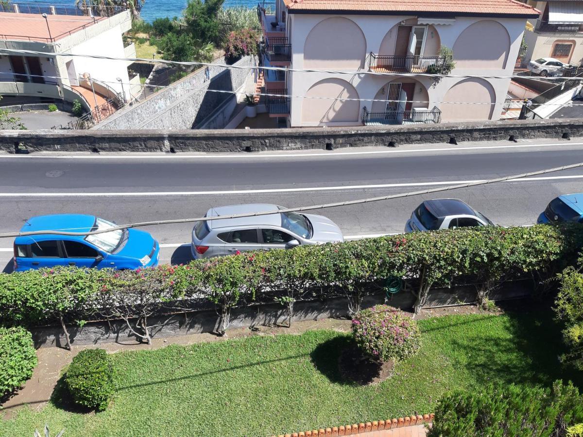 B&B Sea Terrace Aci Castello Kültér fotó